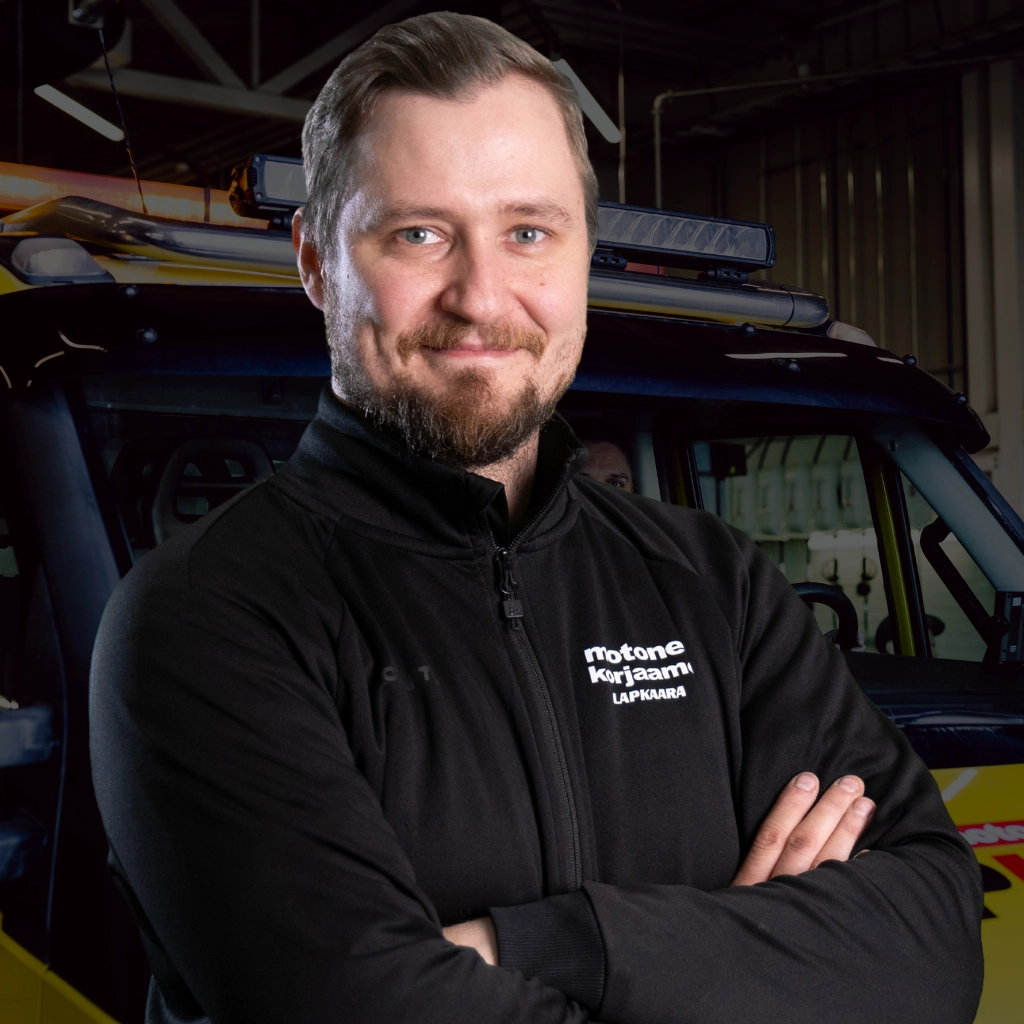 Työn vastaanotto Antti Illikainen autokorjaamolla Oulussa